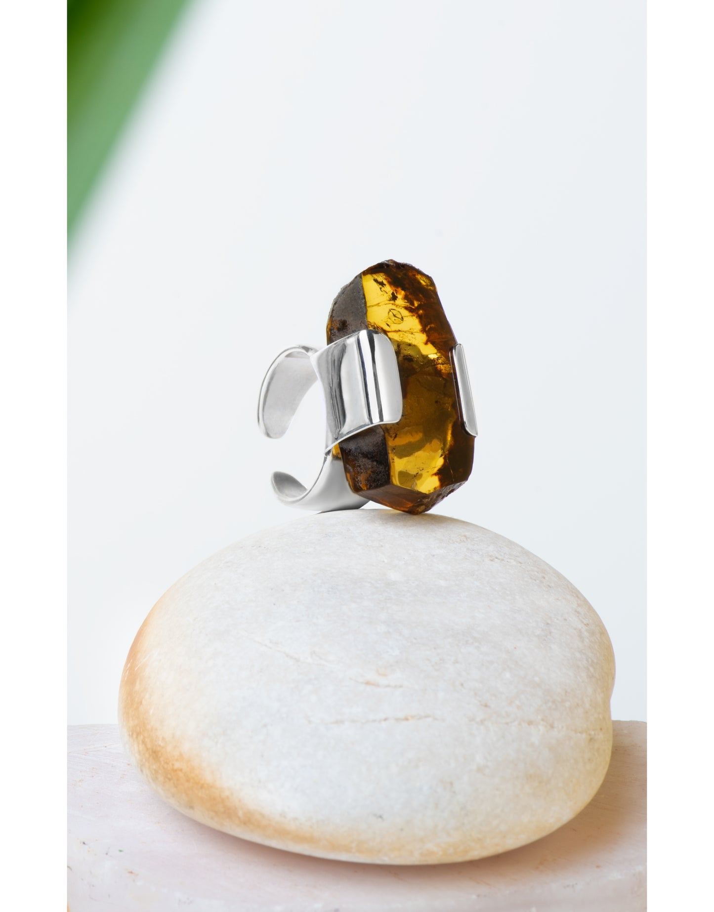 Anillo Ámbar Rústico