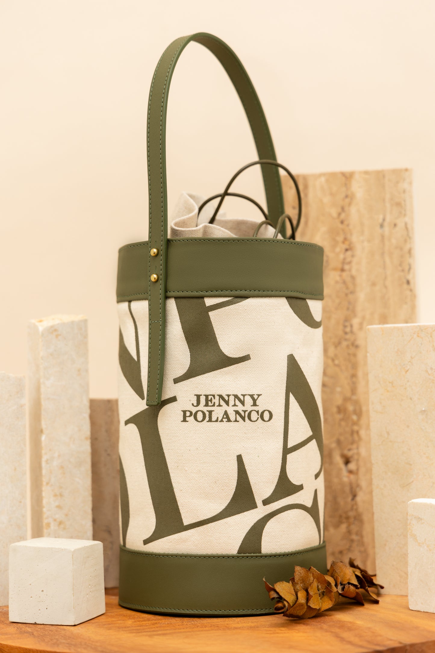 Jenny Bucket Mini