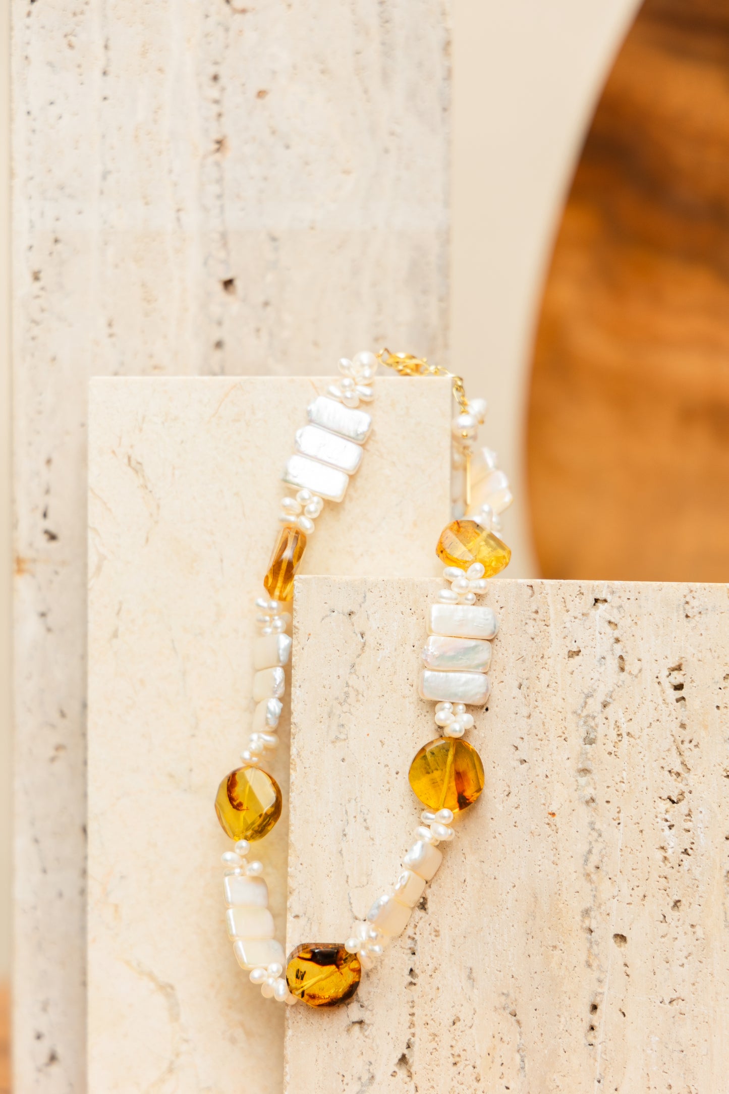 Choker Pearls & Amber