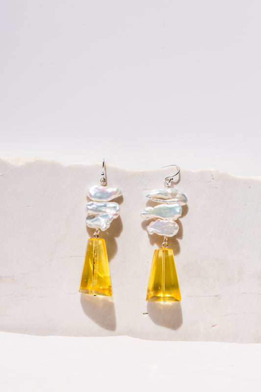 Arete Largo de Perlas y Ámbar