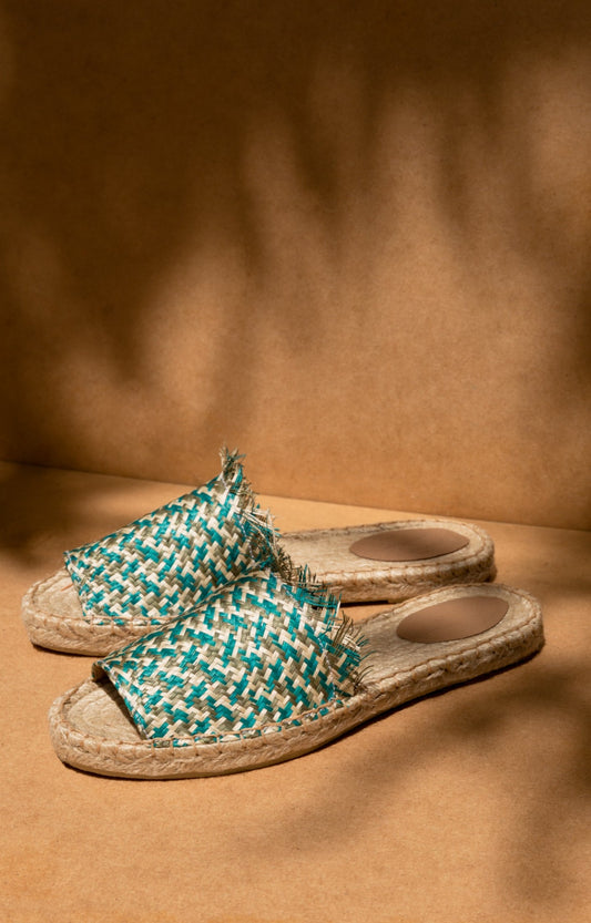 Espadrilles in Green Raffia